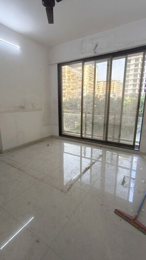 Room in 3 BHK Apartment at Ishwar Om Siddhivinayak Apartment, Kharghar Sector 21 – for Rent