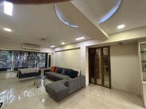 Living Room in 4 BHK Apartment at Shree CHS Andheri, Andheri West – for Rent