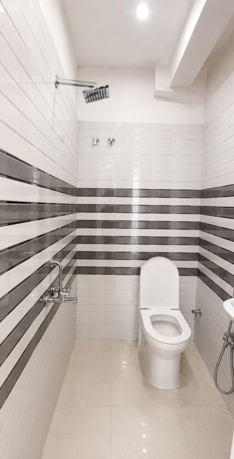 Washroom, chattarpur 3 Bedroom 1300 Sq.Ft. Builder Floor In Chattarpur Delhi 10785246