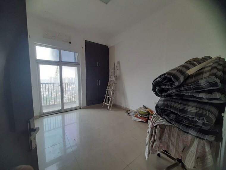Room, amrapali-platinum 4 Bedroom 2475 Sq.Ft. Apartment In Sector 119 Noida 10785232