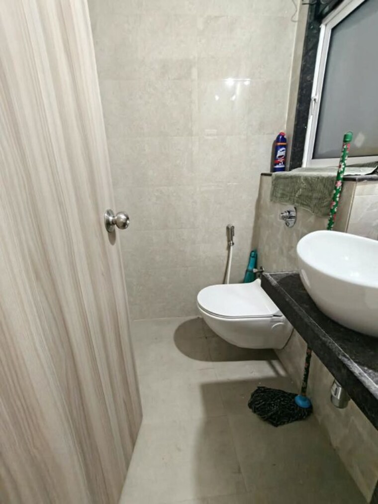 Bathroom, ashar-axis 1 Bedroom 462 Sq.Ft. Apartment In Majiwada Thane 10785254