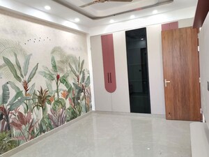 Room in 3 BHK Builder Floor at Sector 84 – for Sale