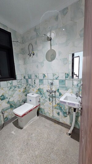 Team Area in 1 BHK Builder Floor at Neb Sarai – for Rent