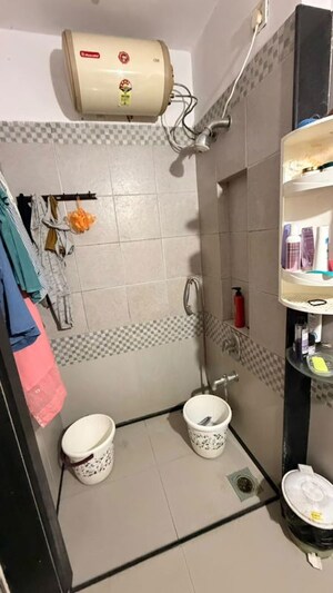 Bathroom in 2 BHK Apartment at Swapnalok Towers, Malad East – for Rent