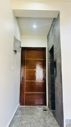 Furnished Amenities in 3 BHK Builder Floor at Sector 37 – for Sale