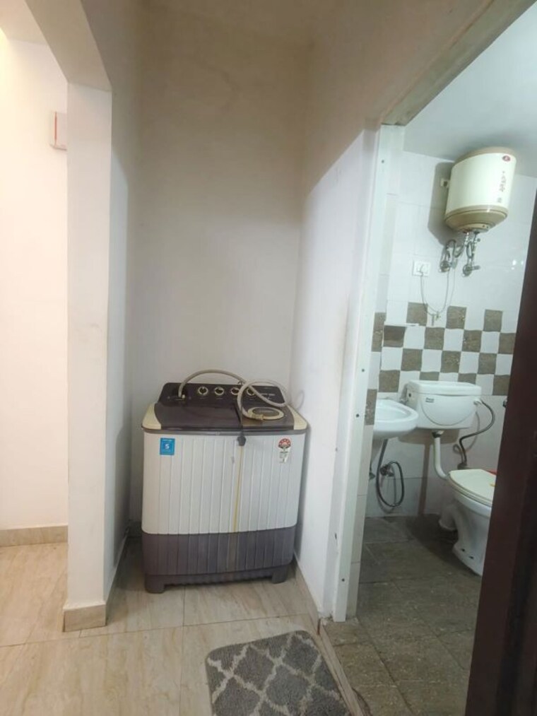 Bathroom, neb sarai 1 Bedroom 510 Sq.Ft. Builder Floor In Neb Sarai Delhi 10785311