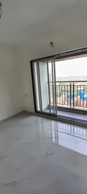 Room in 2 BHK Apartment at JVM Tiara, Thane West – for Rent