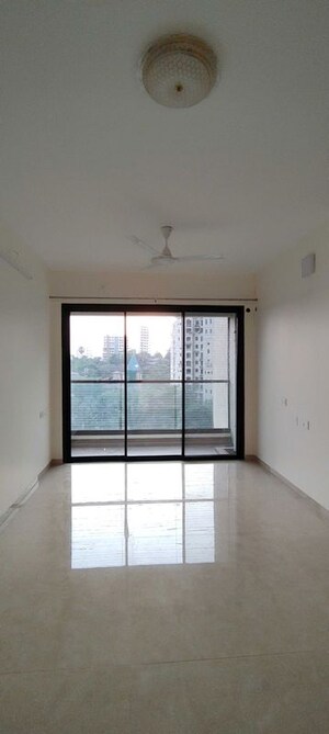 Room in 2 BHK Apartment at Dosti Eastern Bay, Wadala – for Rent