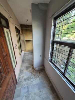 Balcony in 3 BHK Apartment at Shankar Nagar – for Rent