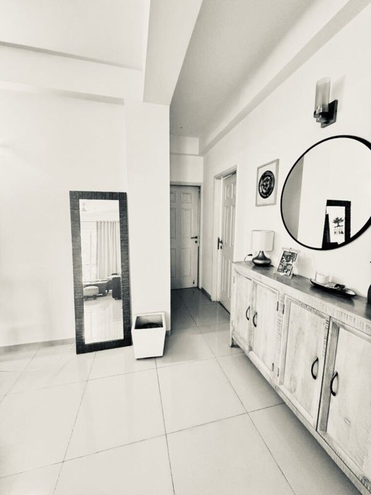 Room, emaar-emerald-hills-phase-2 3 Bedroom 1750 Sq.Ft. Apartment In Sector 65 Gurgaon 10785336