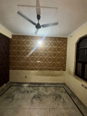 Bathroom in 1 BHK Builder Floor at Uttam Nagar – for Rent
