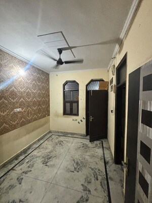 Bathroom in 1 BHK Builder Floor at Uttam Nagar – for Rent