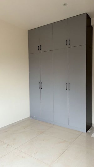 Room in 3 BHK Apartment at Century Breeze, Jakkuru – for Rent