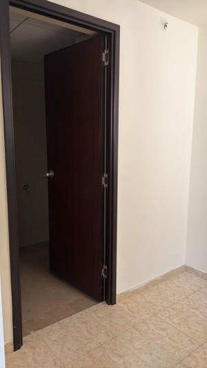 Room in 3 BHK Apartment at Century Breeze, Jakkuru – for Rent
