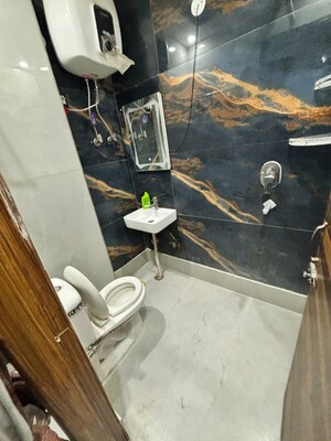 Team Area in 3 BHK Builder Floor at Uttam Nagar – for Rent