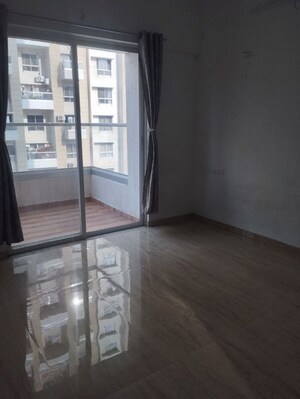 Room in 2 BHK Apartment at VTP Leonara, Mahalunge – for Rent