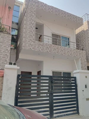 4 BHK Villa For Sale in Chinhat