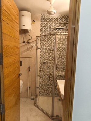 1 RK Builder Floor For Rent in Sector 38