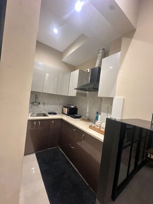 Team Area in 1 BHK Builder Floor at Sector 38 – for Rent