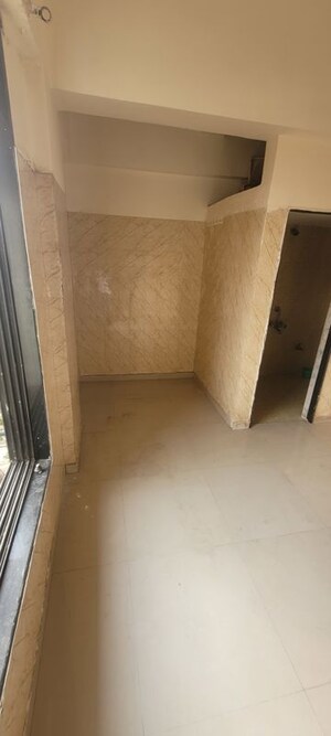 Room in 2 BHK Apartment at Mukund Ritu, Mira Road – for Rent