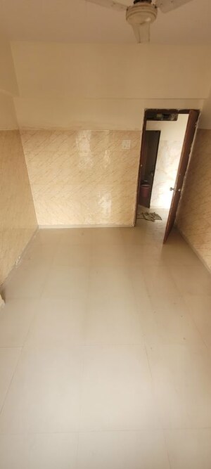 Room in 2 BHK Apartment at Mukund Ritu, Mira Road – for Rent