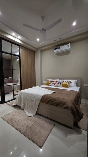 Bedroom in 1 BHK Builder Floor at Sector 38 – for Rent