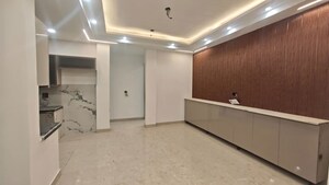 Gym in 3 BHK Builder Floor at Green Fields Colony – for Rent