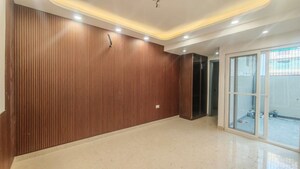 Room in 3 BHK Builder Floor at Green Fields Colony – for Rent