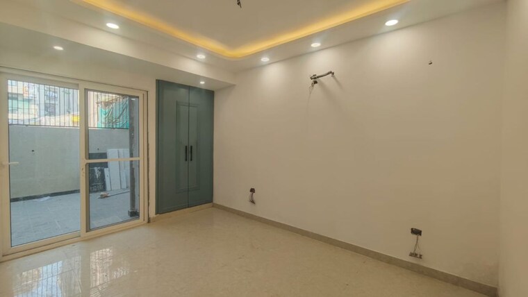Room, green fields colony 3 Bedroom 200 Sq.Yd. Builder Floor In Green Fields Colony Faridabad 10785431