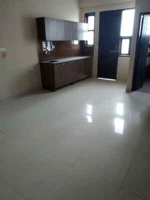 Room in 2 BHK Independent House at Sector 4 – for Rent