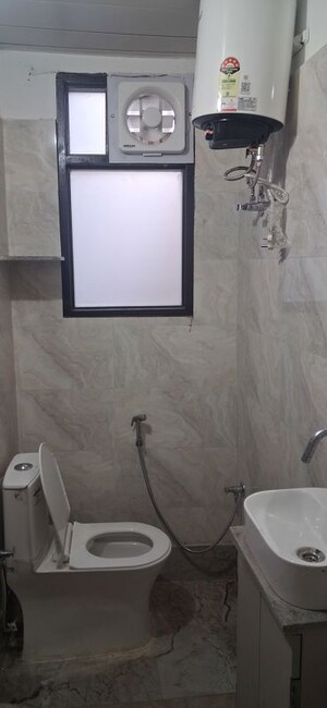 Bathroom in 1 RK Builder Floor at Sector 52 – for Rent