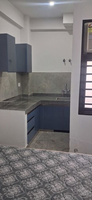 Hall in 1 RK Builder Floor at Sector 52 – for Rent