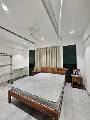 Room in 2 BHK Apartment at Kalyani Nagar – for Rent