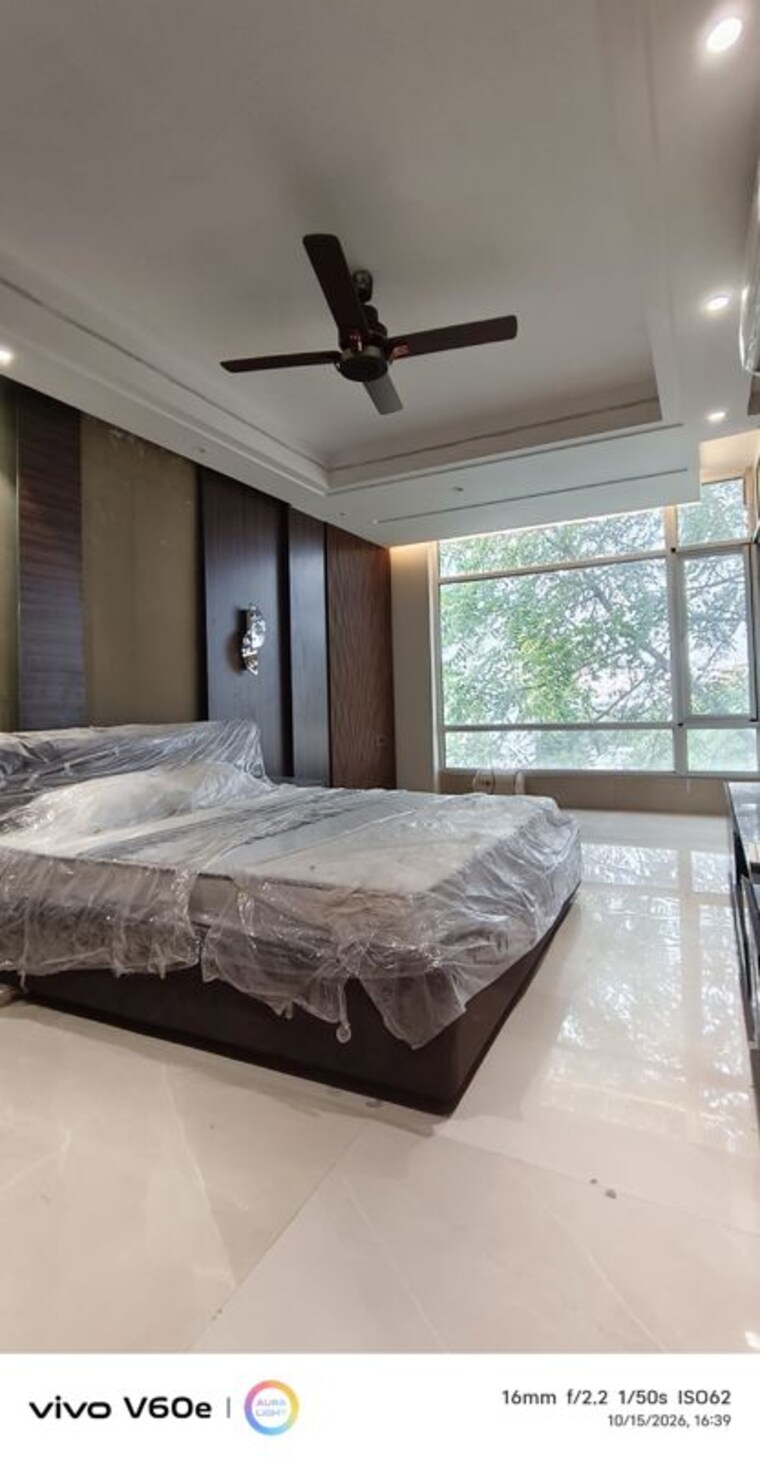 Bedroom, realtech-the-luxurium 4 Bedroom 4500 Sq.Ft. Builder Floor In Sushant Lok I Gurgaon 10785505