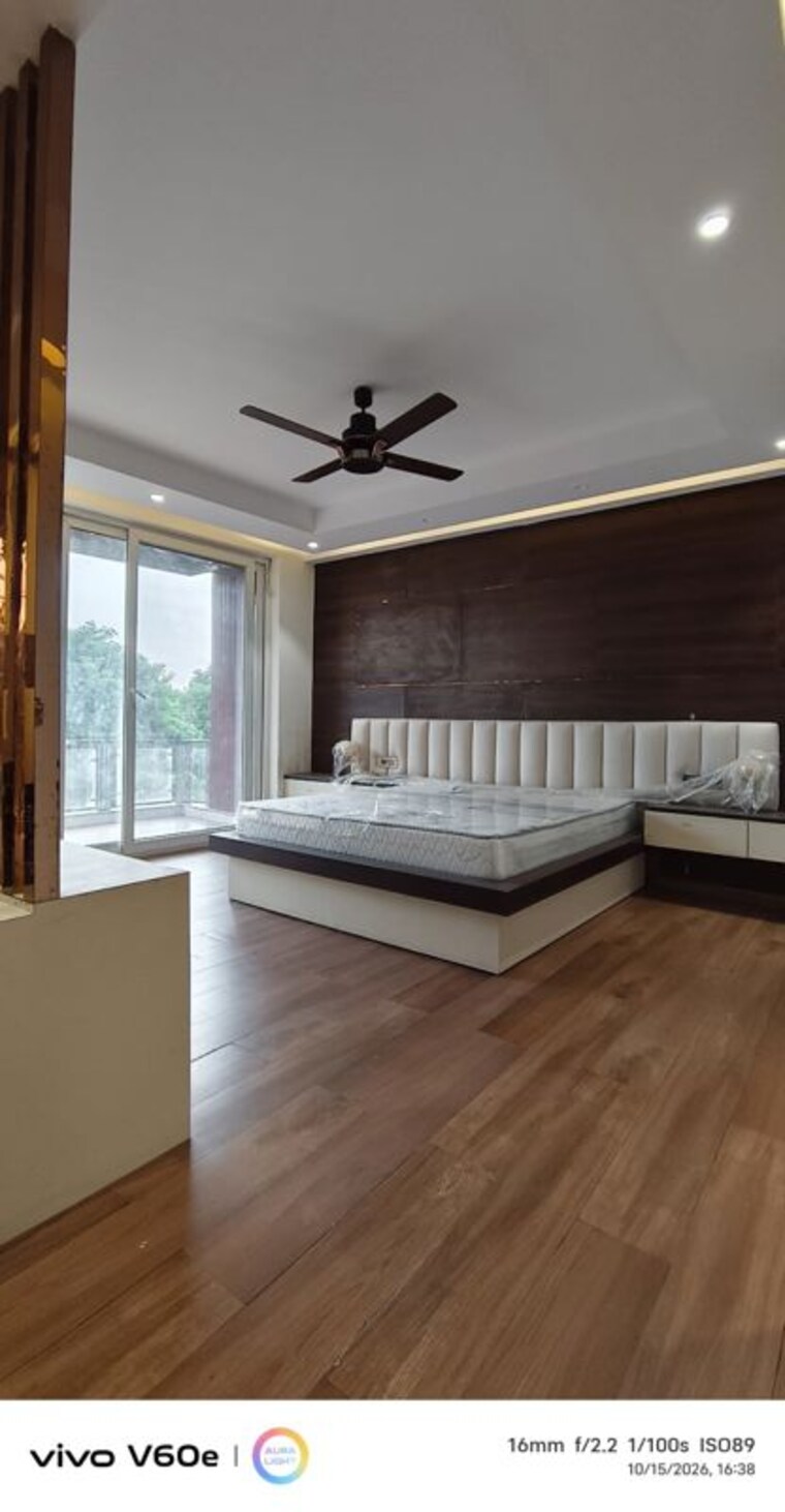 Bedroom, realtech-the-luxurium 4 Bedroom 4500 Sq.Ft. Builder Floor In Sushant Lok I Gurgaon 10785505