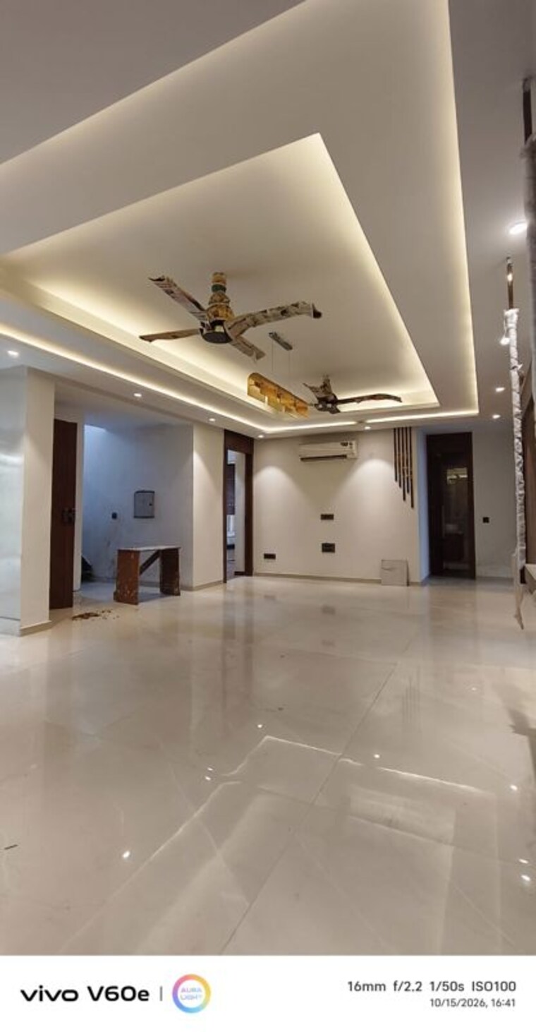 Room, realtech-the-luxurium 4 Bedroom 4500 Sq.Ft. Builder Floor In Sushant Lok I Gurgaon 10785505