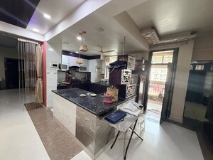Team Area in 4 BHK Builder Floor at Indrapuram – for Sale
