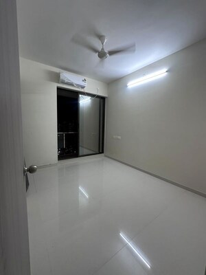 Room in 2 BHK Apartment at USD Unique Vistas, Manpada – for Rent