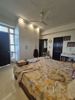 Bedroom in 4 BHK Apartment at MR Proview Shalimar City, Shalimar Garden – for Sale