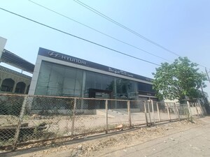  Showroom For Sale in Valak
