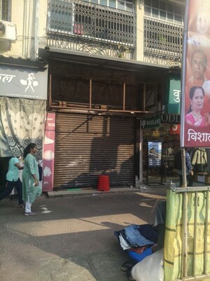  Shop For Rent in Parel