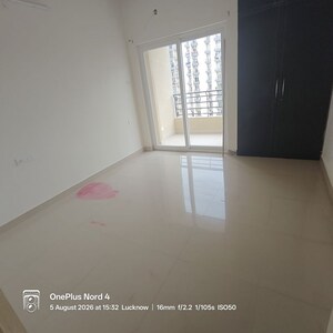 Room in 2.5 BHK Apartment at Omaxe Hazratganj Residency, Gomti Nagar – for Sale
