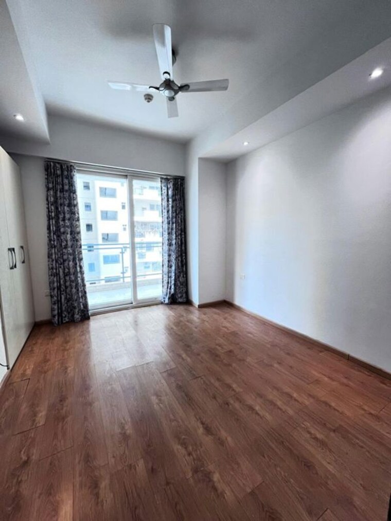 Room, mahagun-mezzaria 3 Bedroom 2500 Sq.Ft. Apartment In Sector 78 Noida 10785571