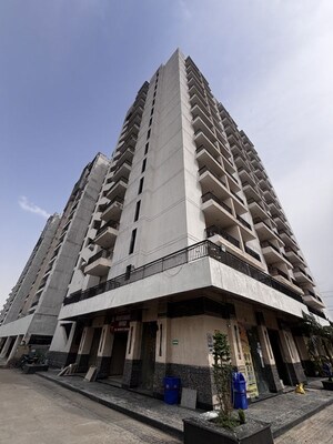  Apartment For Sale in Maheshwari
