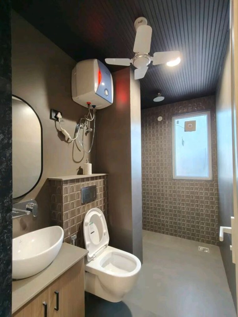 Bathroom, chattarpur 2 Bedroom 1000 Sq.Ft. Builder Floor In Chattarpur Delhi 10785684