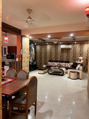 Living Room in 4 BHK Apartment at Parsvnath Planet Plaza, Gomti Nagar – for Rent