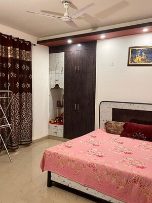 Bedroom in 4 BHK Apartment at Parsvnath Planet Plaza, Gomti Nagar – for Rent