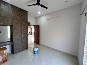 Room in 3 BHK Apartment at Maya Apartments Cooke Town, Cooke Town – for Rent