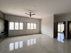 Room in 3 BHK Apartment at Maya Apartments Cooke Town, Cooke Town – for Rent