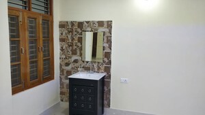 Furnished Amenities in 3 BHK Builder Floor at Vineet Khand 6 – for Rent